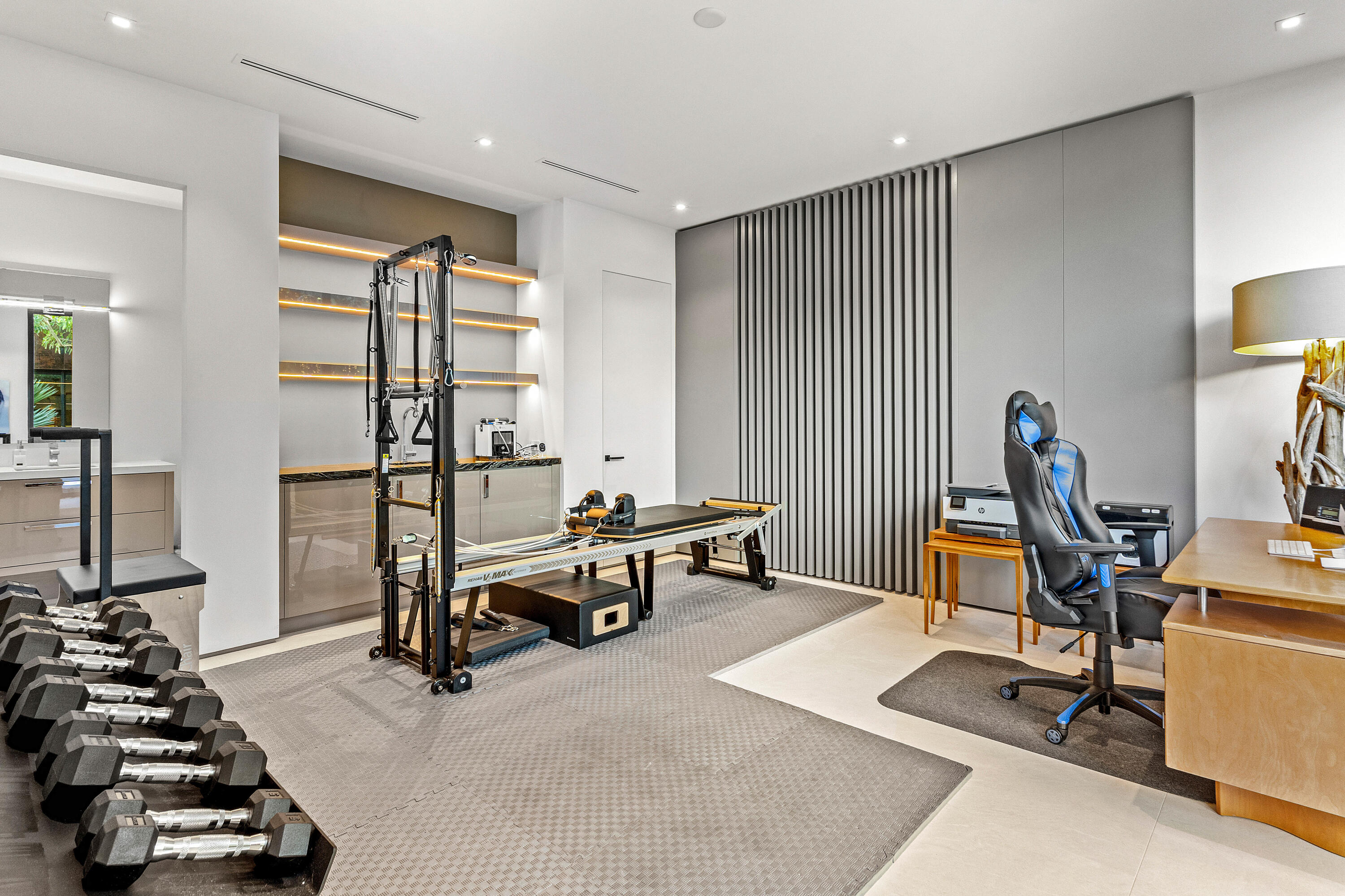 S/D OF 8-46-43, S 1/2 OF E 1/2 OF LOT 8 IN - Residential