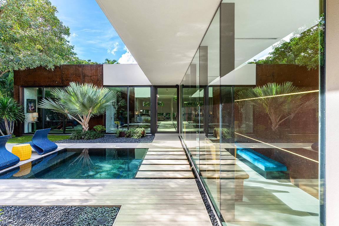 S/D OF 8-46-43, S 1/2 OF E 1/2 OF LOT 8 IN - Residential