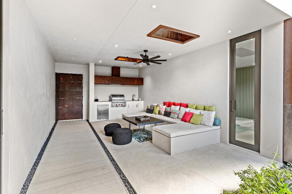 S/D OF 8-46-43, S 1/2 OF E 1/2 OF LOT 8 IN - Residential