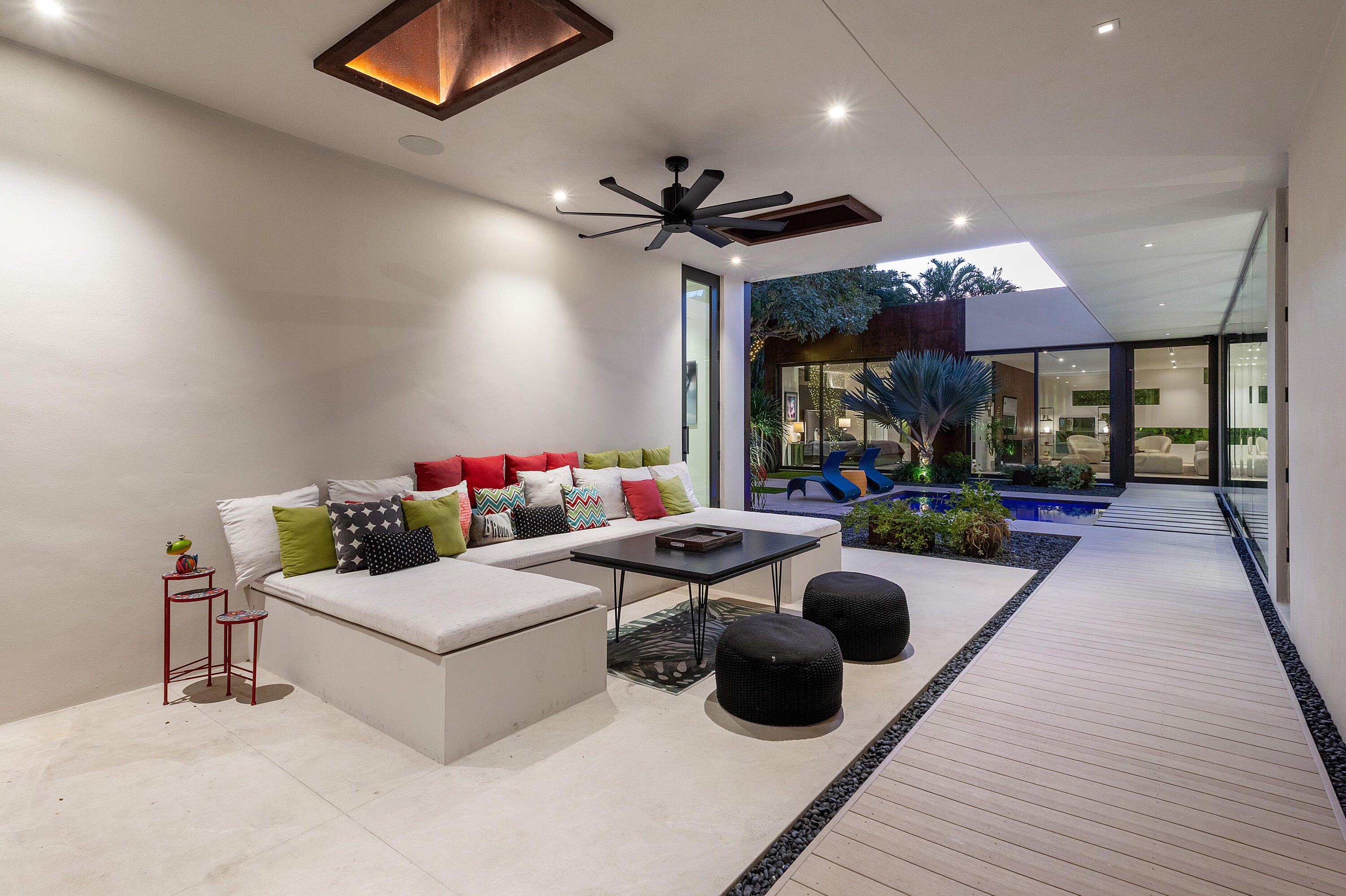 S/D OF 8-46-43, S 1/2 OF E 1/2 OF LOT 8 IN - Residential