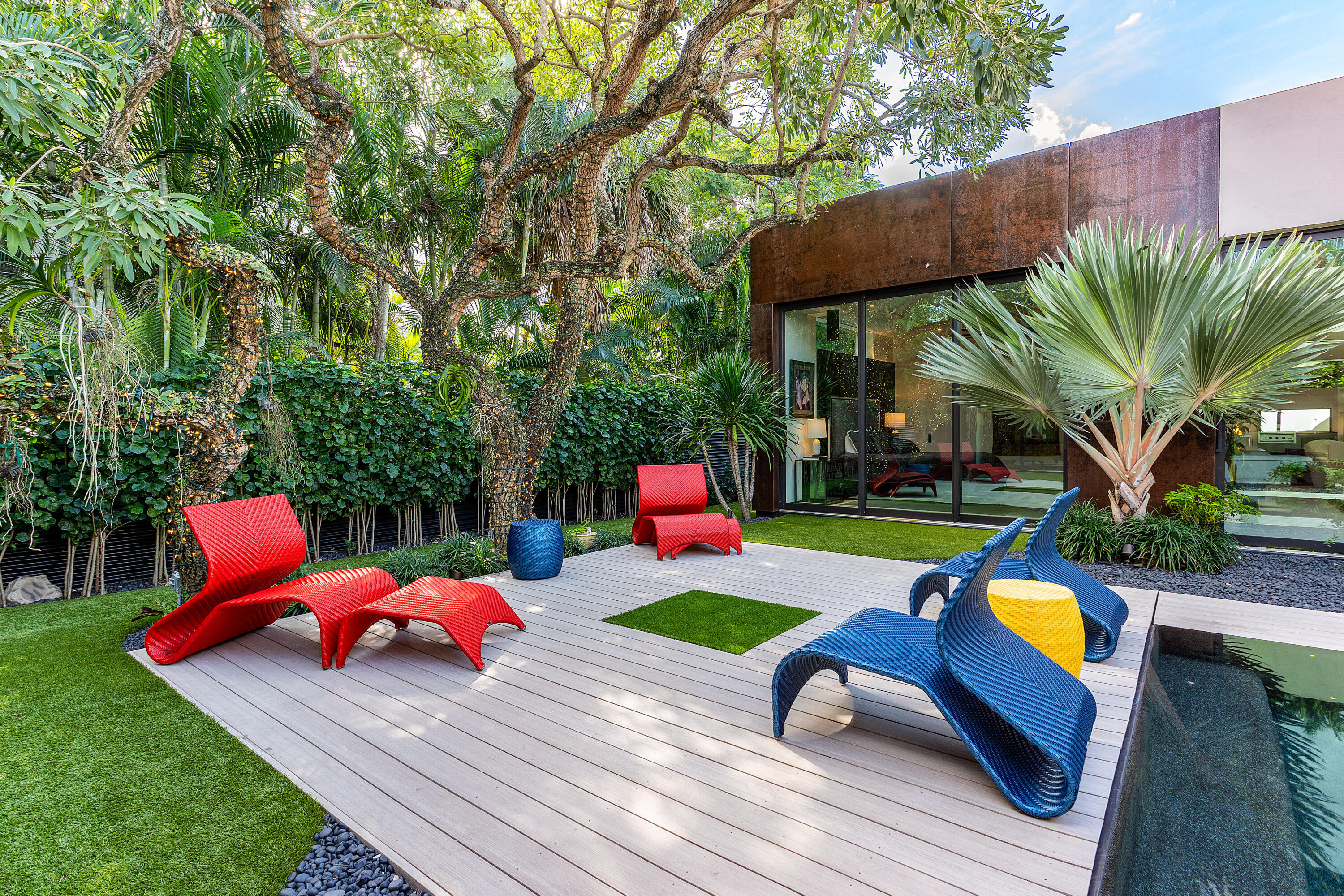 S/D OF 8-46-43, S 1/2 OF E 1/2 OF LOT 8 IN - Residential