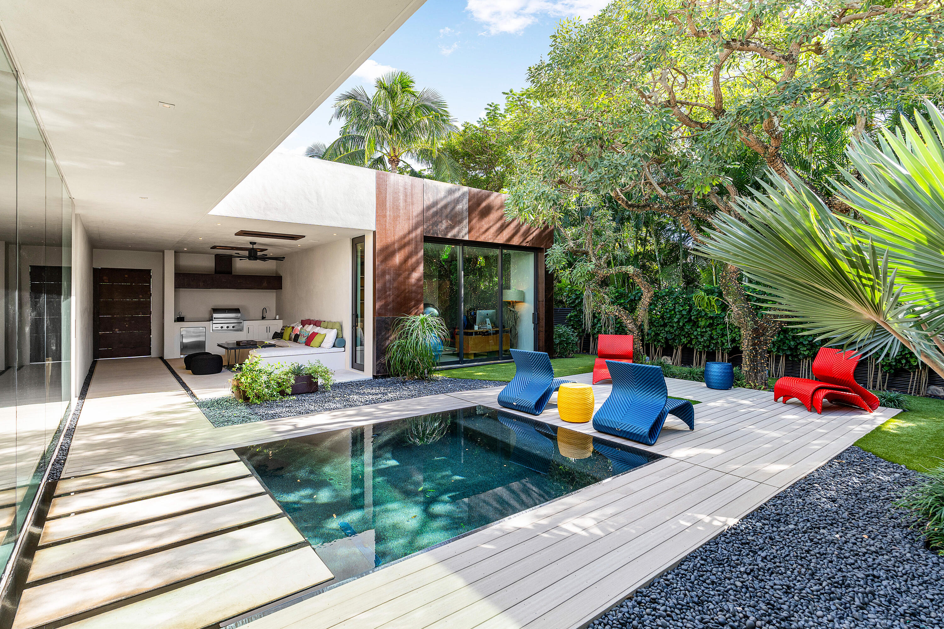 S/D OF 8-46-43, S 1/2 OF E 1/2 OF LOT 8 IN - Residential