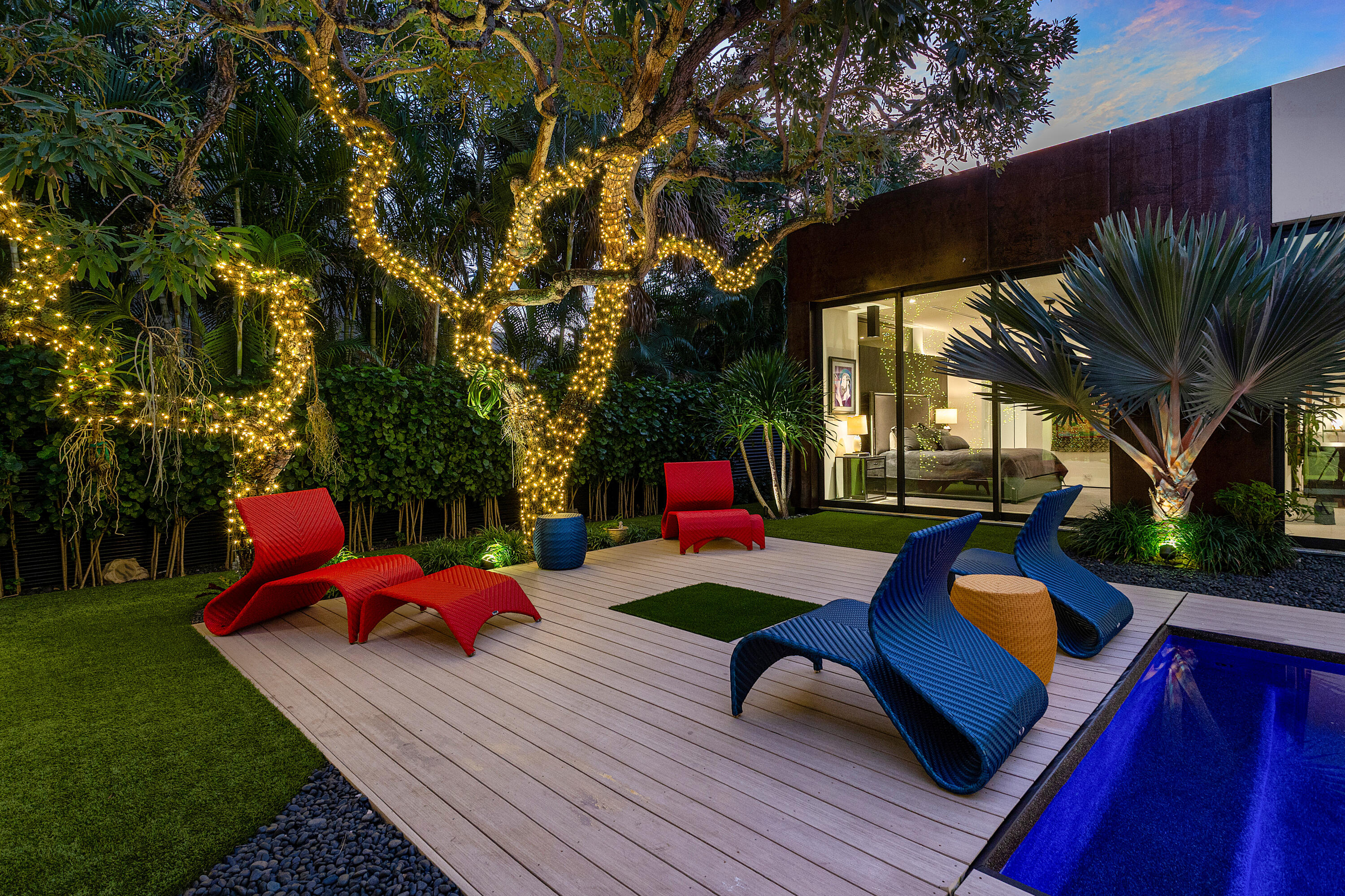 S/D OF 8-46-43, S 1/2 OF E 1/2 OF LOT 8 IN - Residential