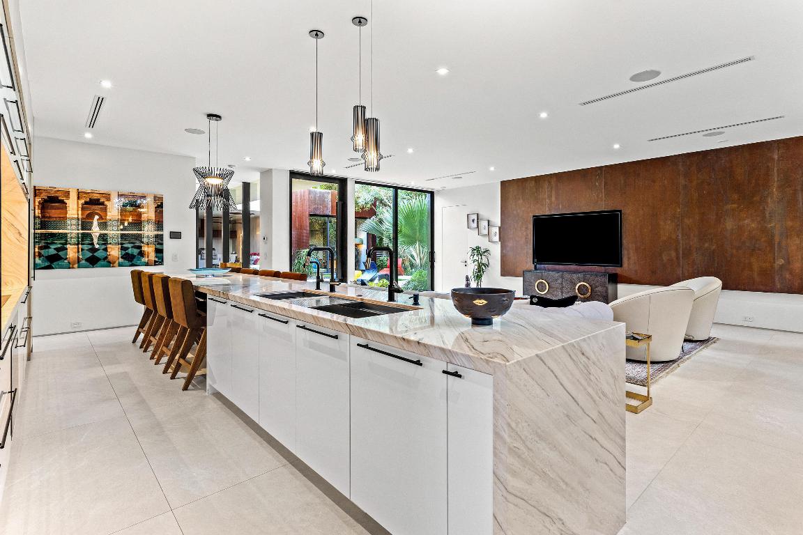 S/D OF 8-46-43, S 1/2 OF E 1/2 OF LOT 8 IN - Residential