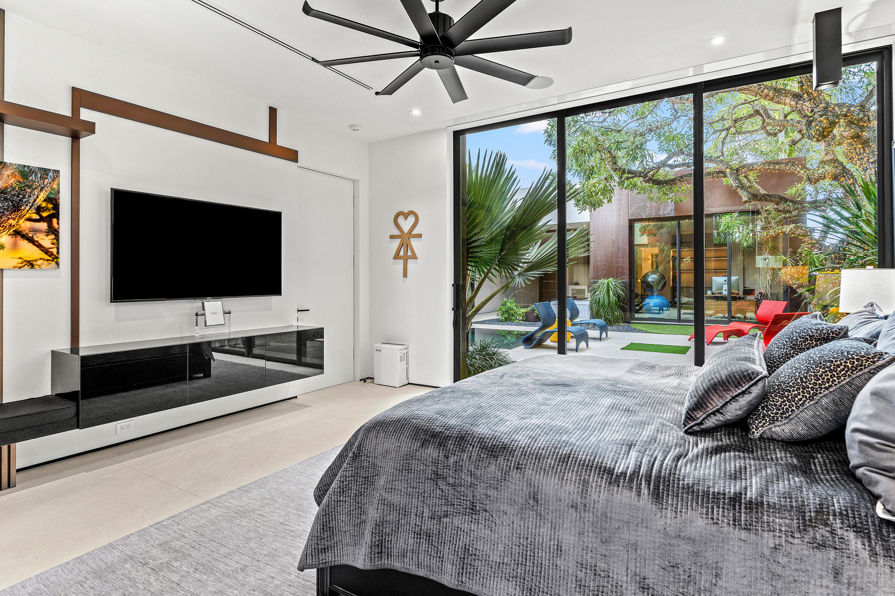 S/D OF 8-46-43, S 1/2 OF E 1/2 OF LOT 8 IN - Residential