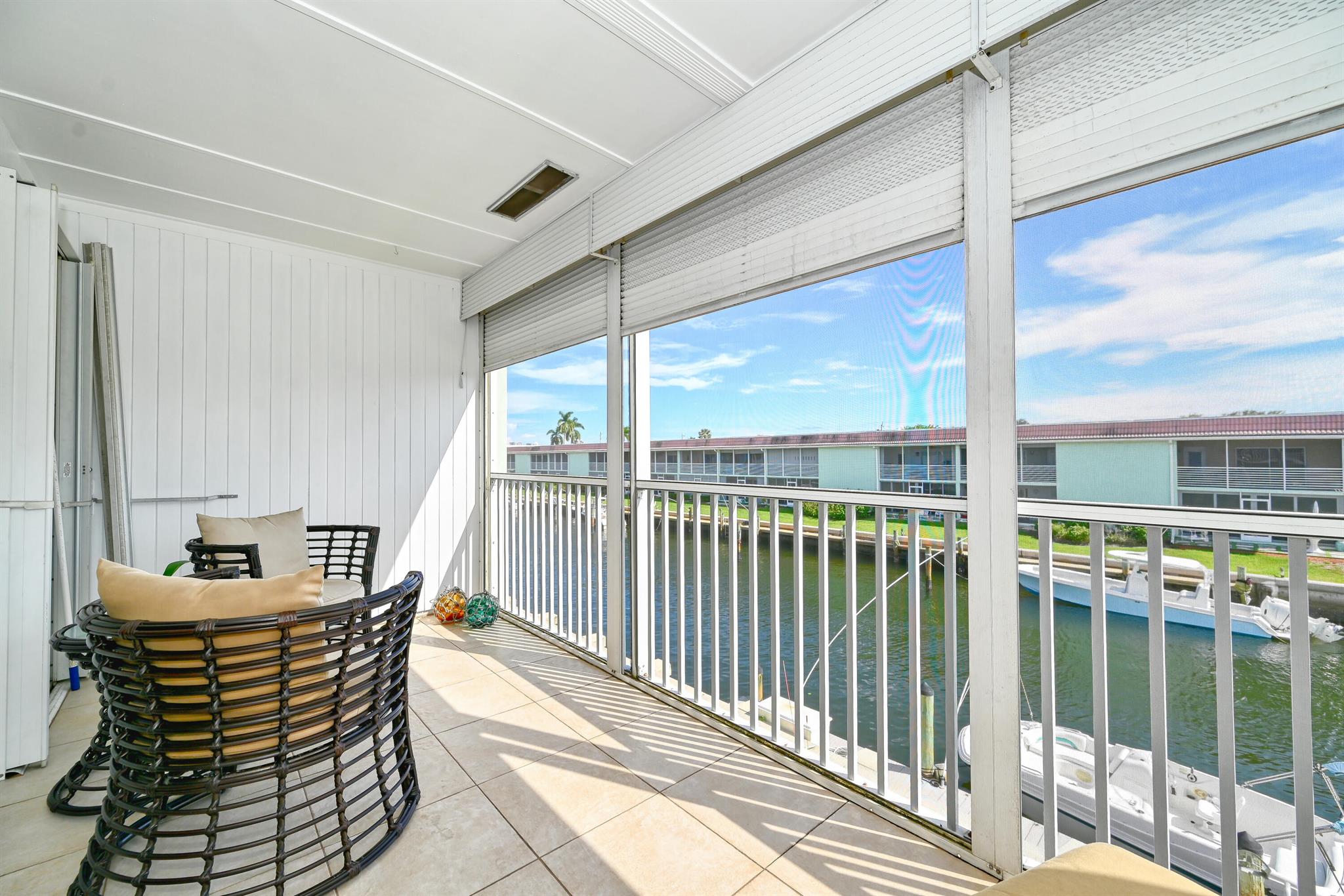 WINDSOR PARK SOUTH CONDOM - Residential