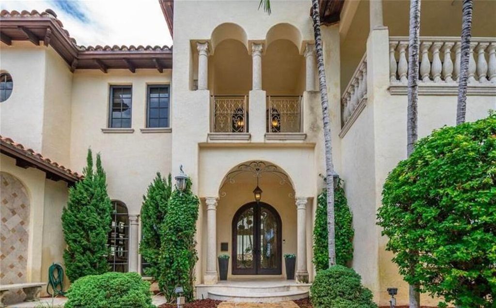 Photo of 2901 NE 22nd Court, Pompano Beach, FL 33062 (MLS # B26004138)