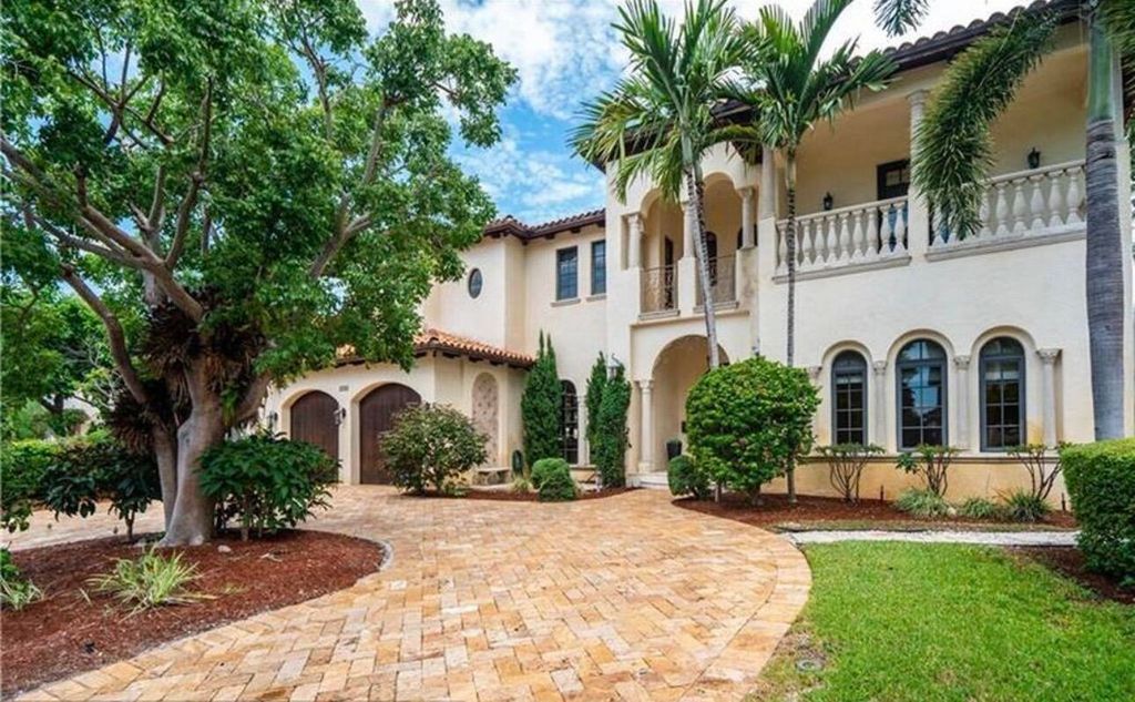 Photo of 2901 NE 22nd Court, Pompano Beach, FL 33062 (MLS # B26004138)