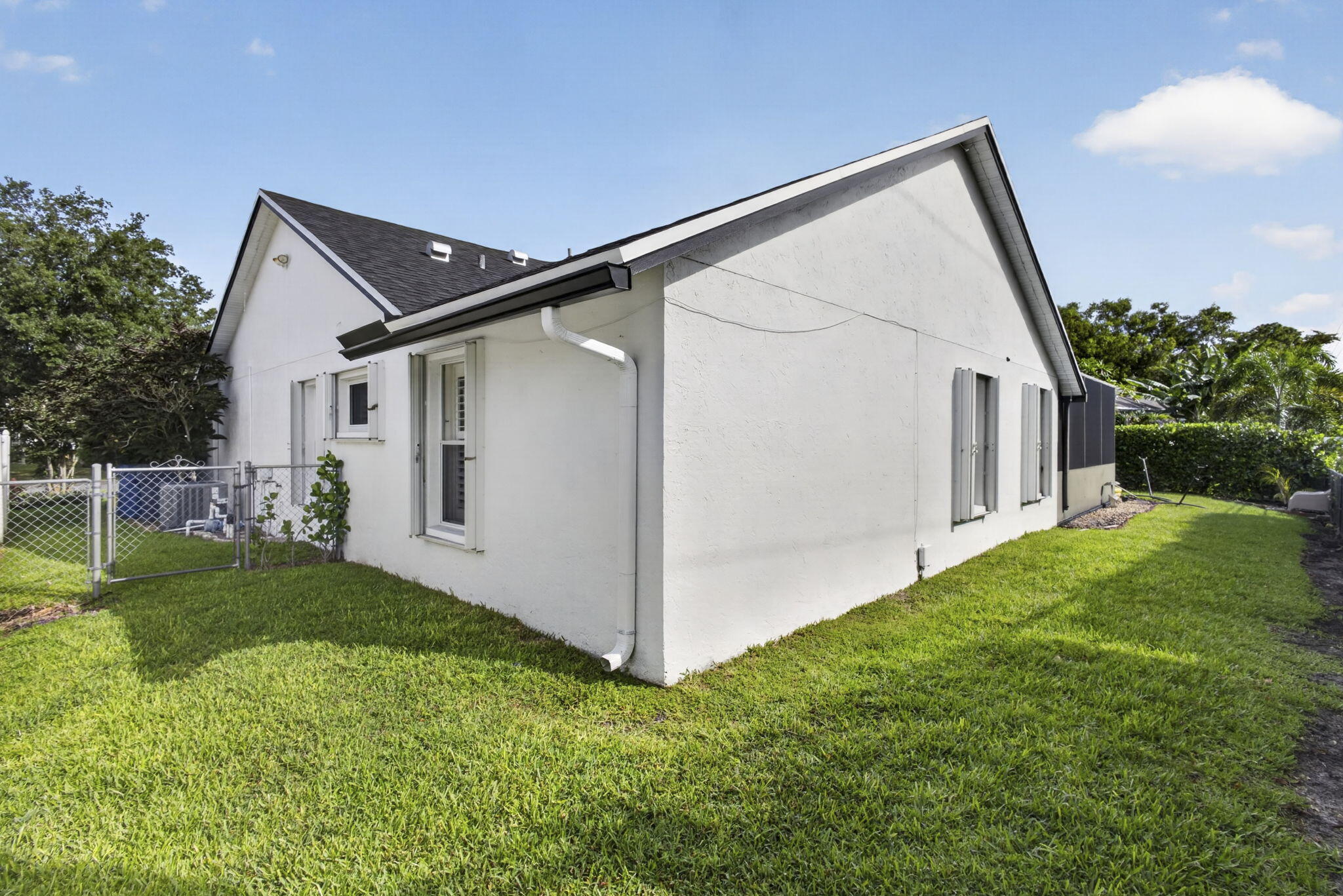 ROYAL PINES EST - Residential