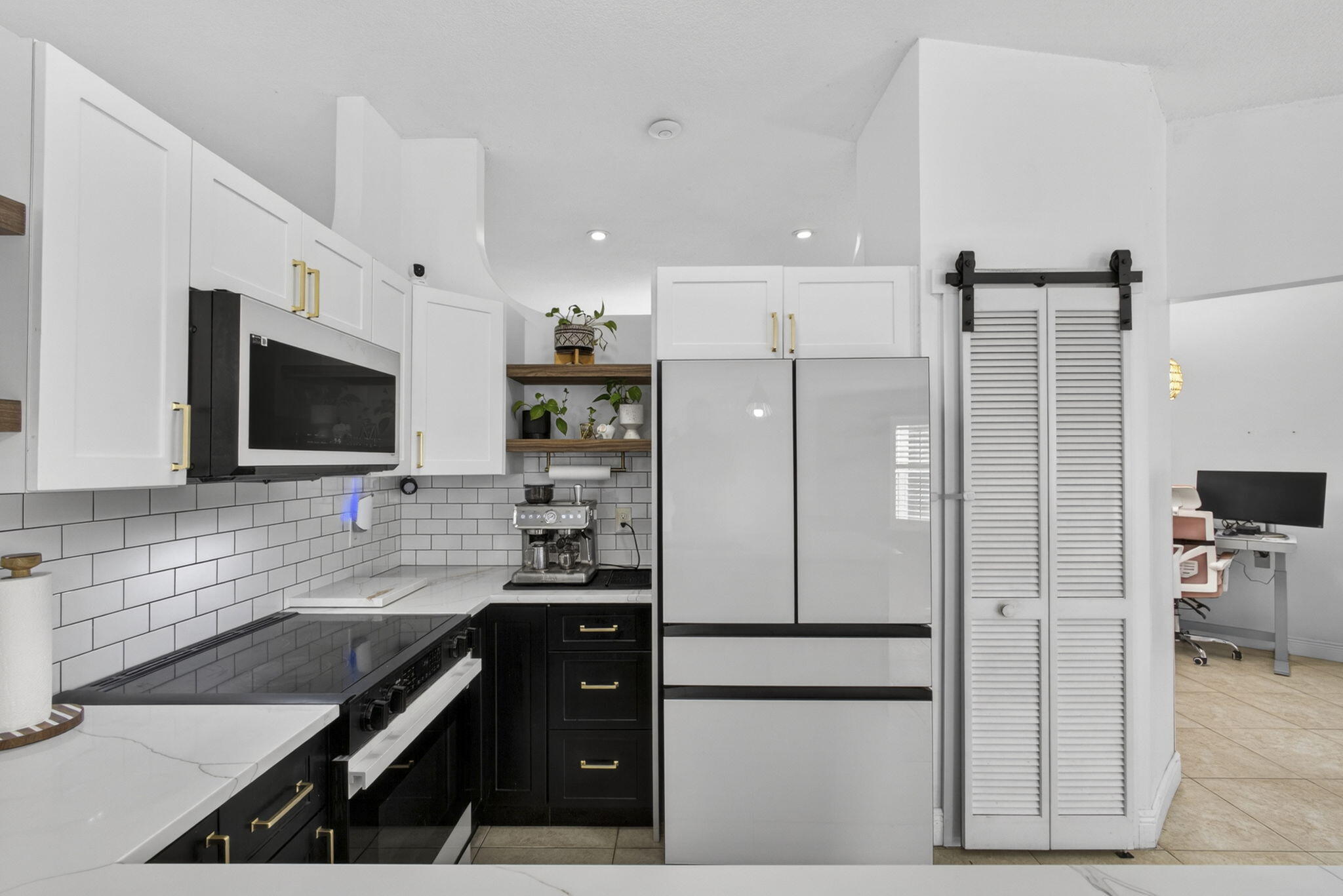 ROYAL PINES EST - Residential