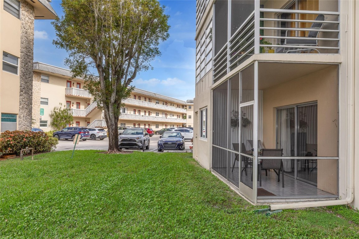 LAUDERHILL EAST - Residential