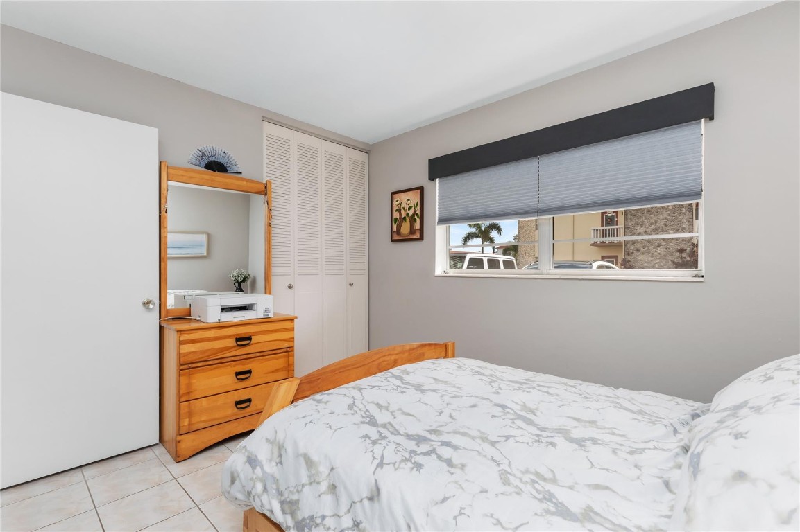 LAUDERHILL EAST - Residential