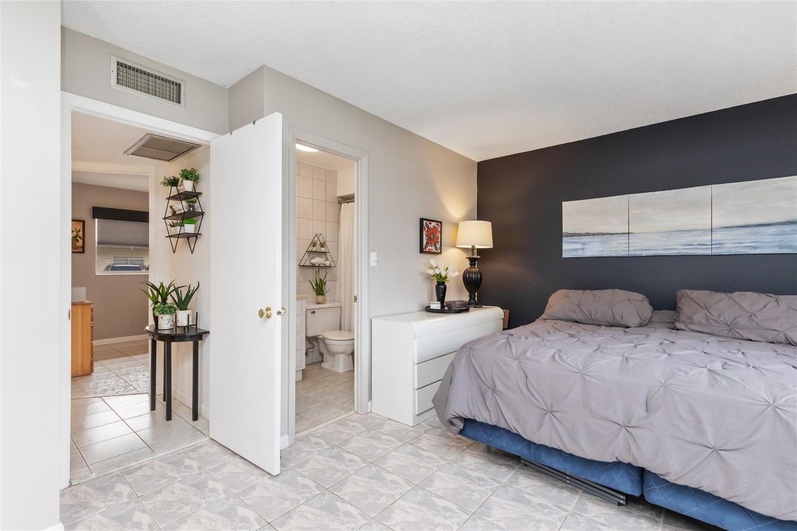 LAUDERHILL EAST - Residential