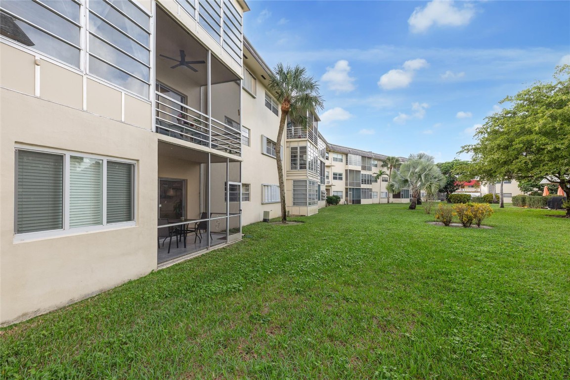 LAUDERHILL EAST - Residential