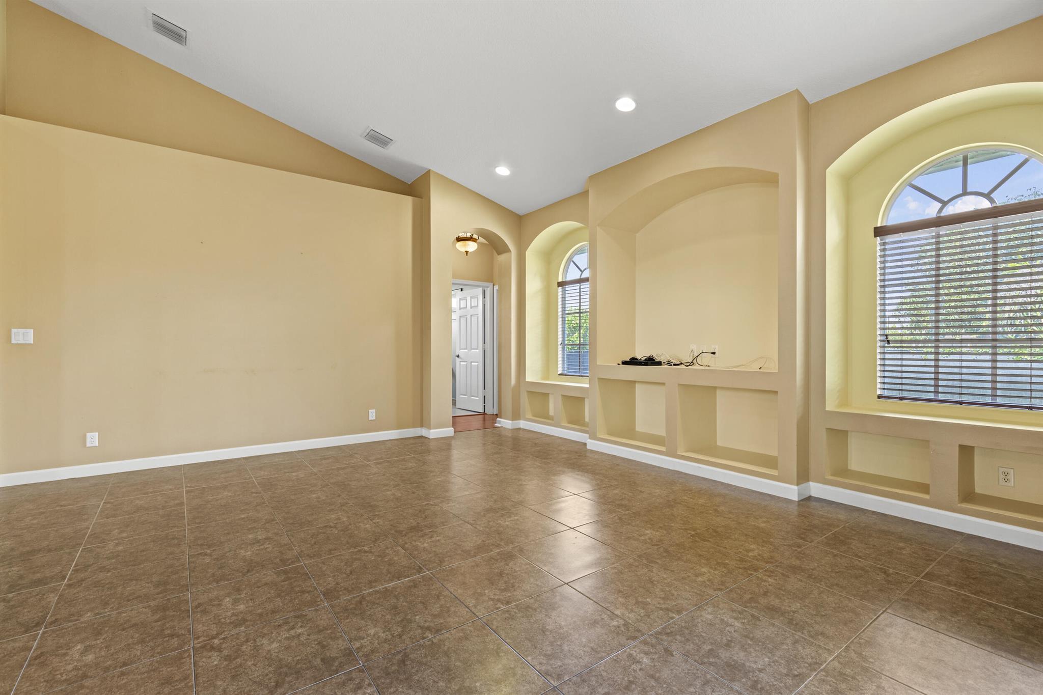 PORT ST LUCIE SECTION 33 - Residential