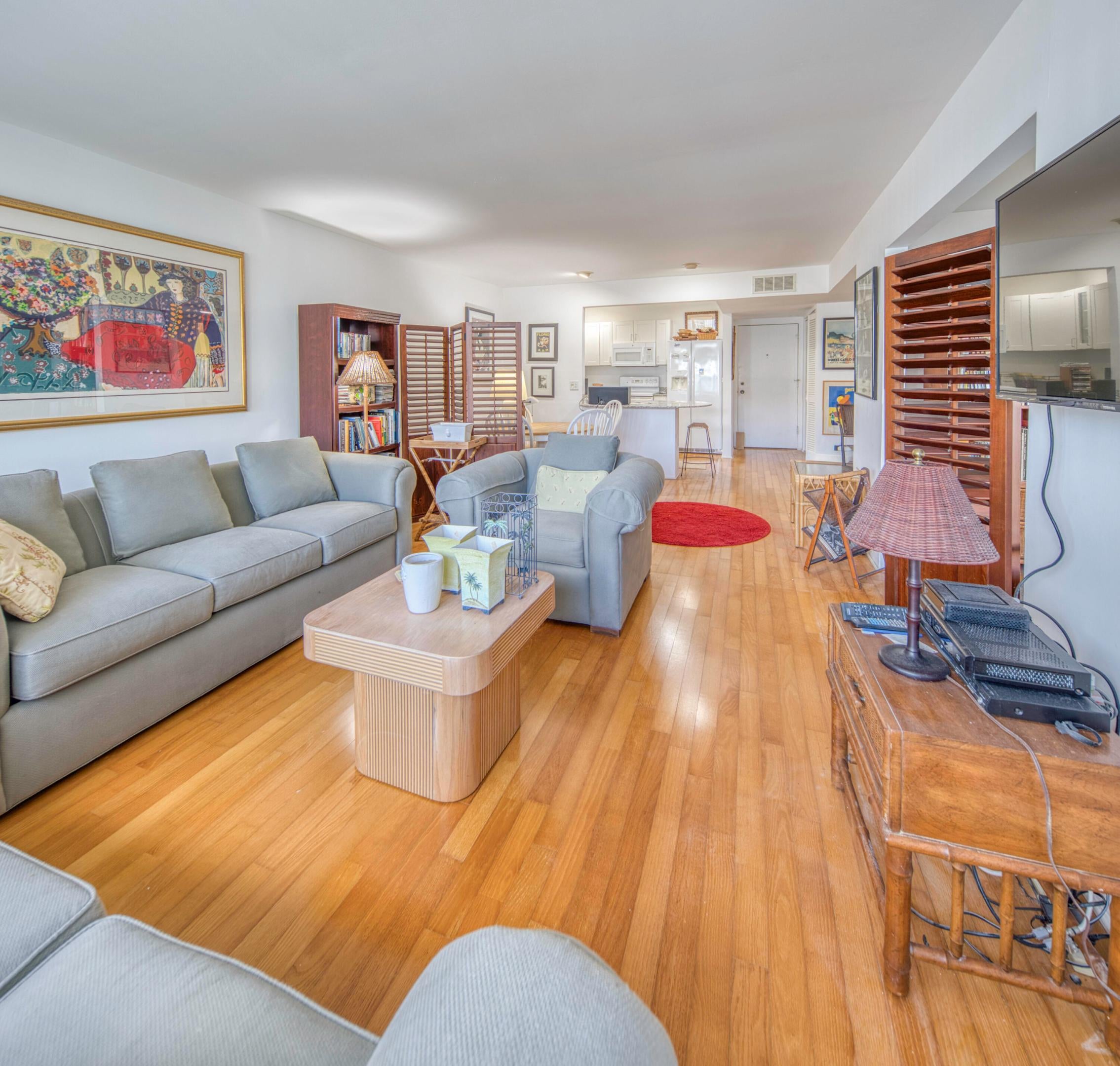 1516 S LAKESIDE Drive 310