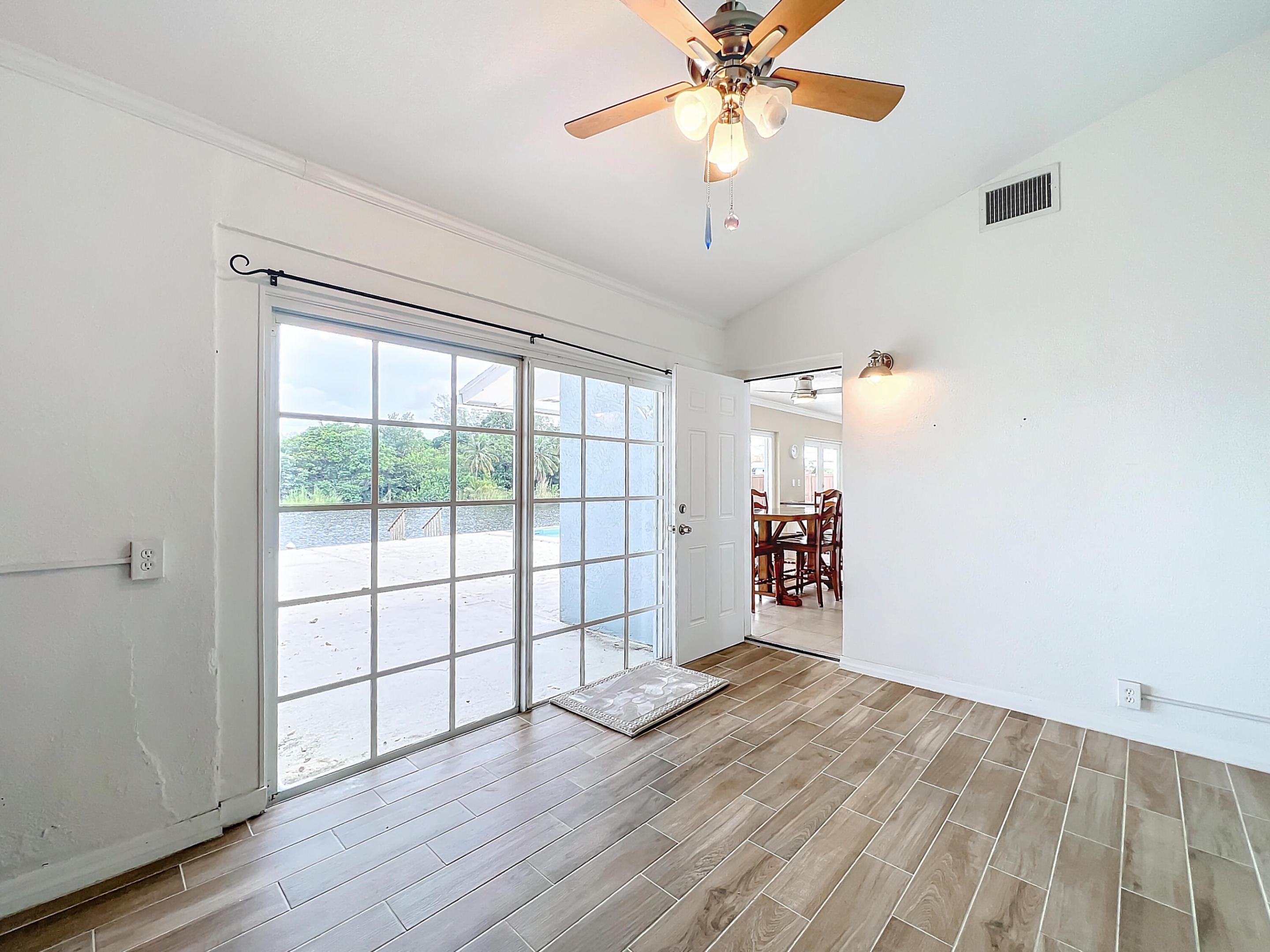 ISLAND ESTATES - Residential