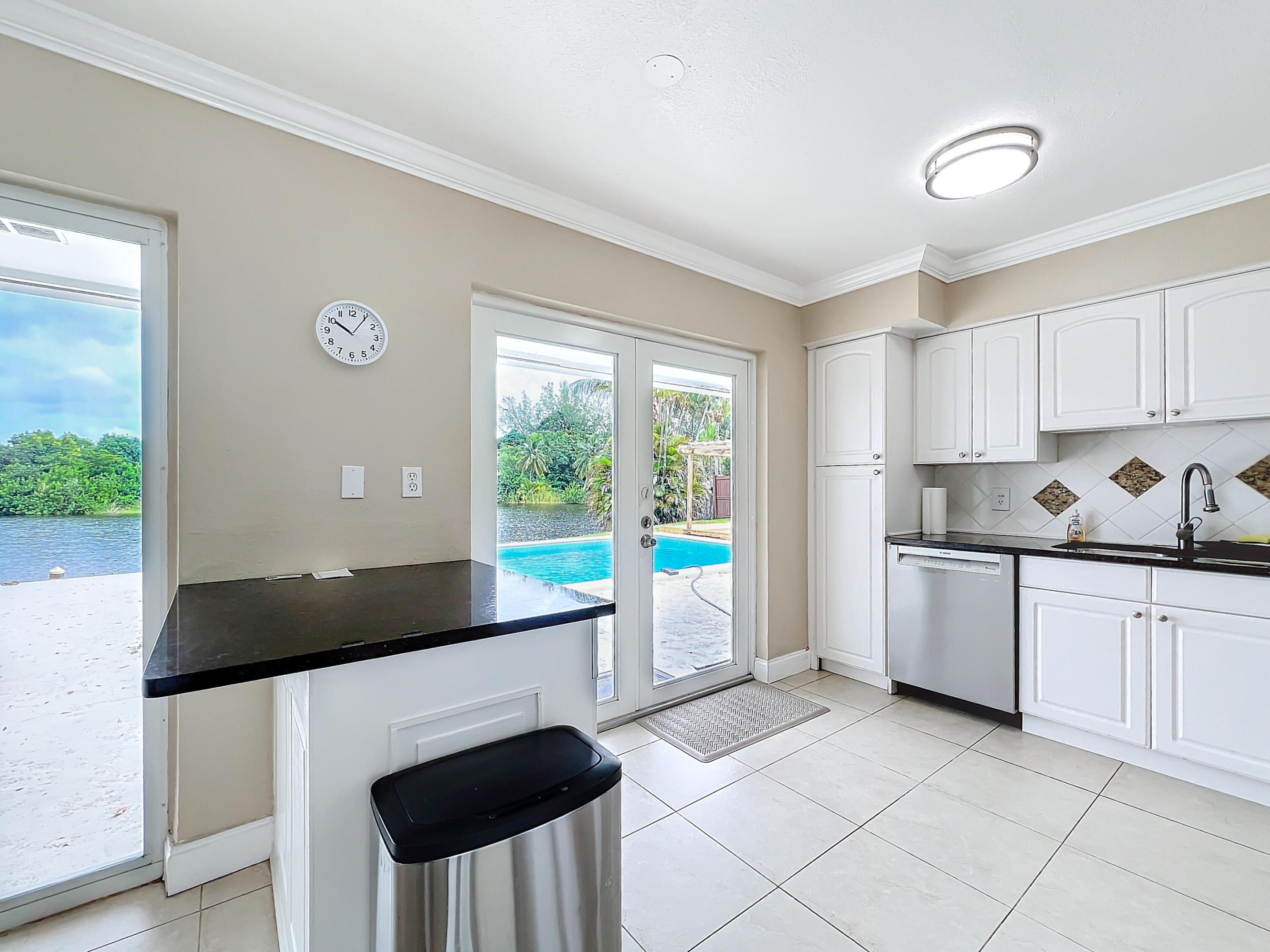 ISLAND ESTATES - Residential