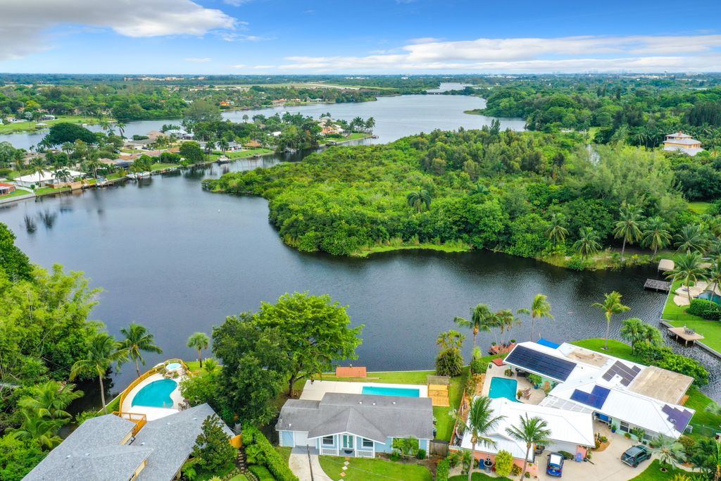 Photo of 6803 Kingston Drive, Lake Worth, FL 33462 (MLS # B26002366)