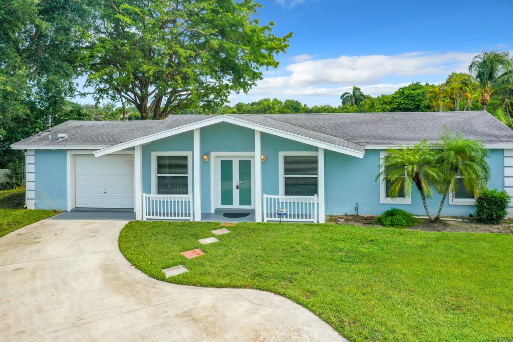 Photo of 6803 Kingston Drive, Lake Worth, FL 33462 (MLS # B26002366)