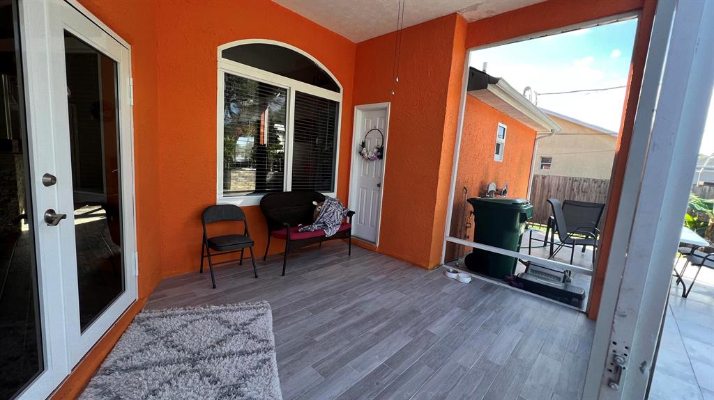 PORT ST LUCIE SECTION 43 - Residential Lease