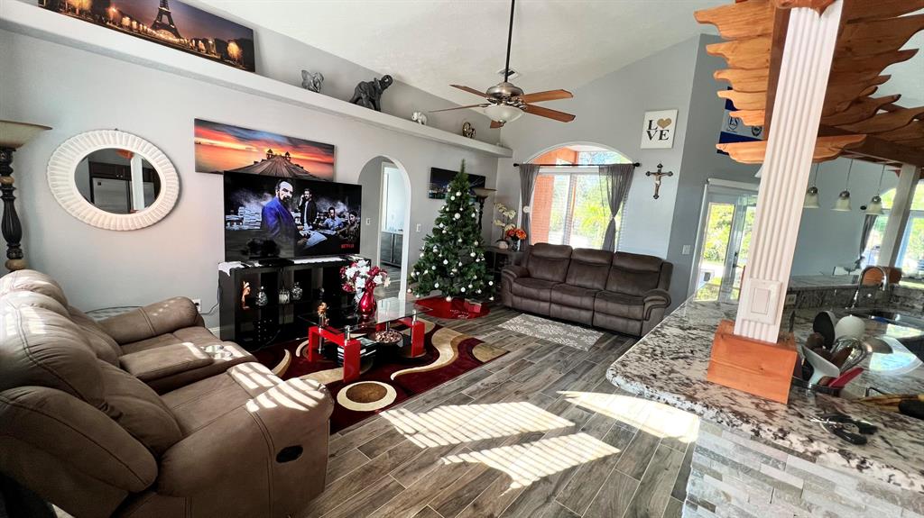 PORT ST LUCIE SECTION 43 - Residential Lease