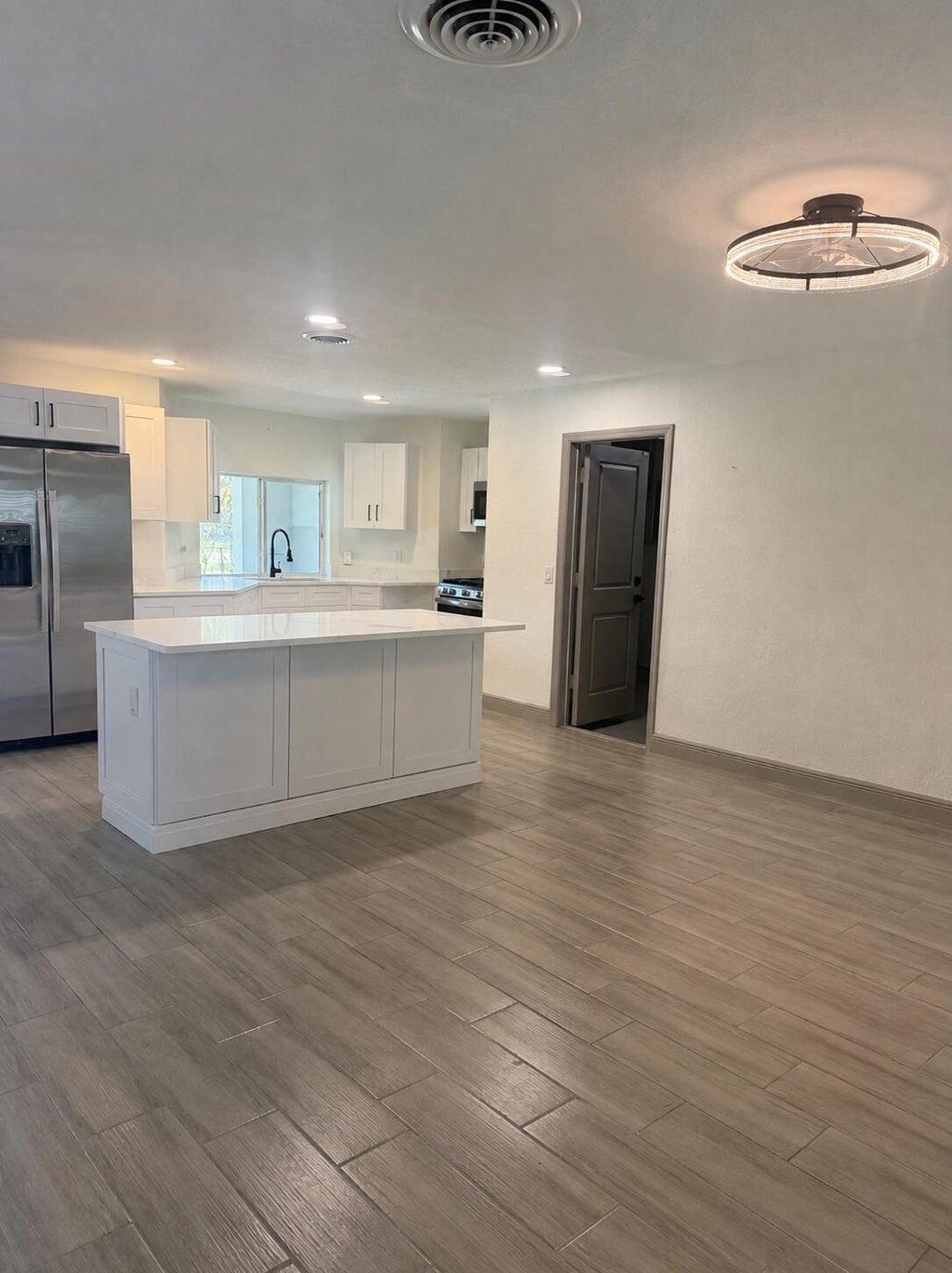 Photo of 907 Antigua Avenue, Fort Pierce, FL 34982 (MLS # B26039785)