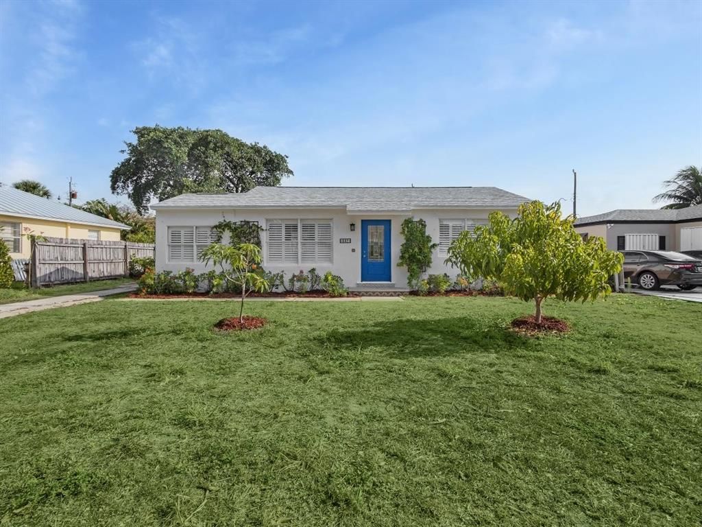 Photo of 337 Orange Way, West Palm Beach, FL 33405 (MLS # R10720527)