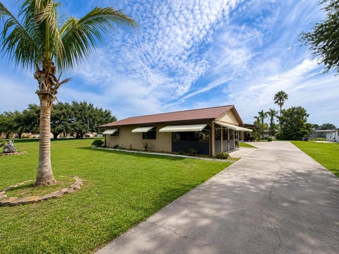 Property photo of 1095 Chobee Loop, Okeechobee, FL 34974
