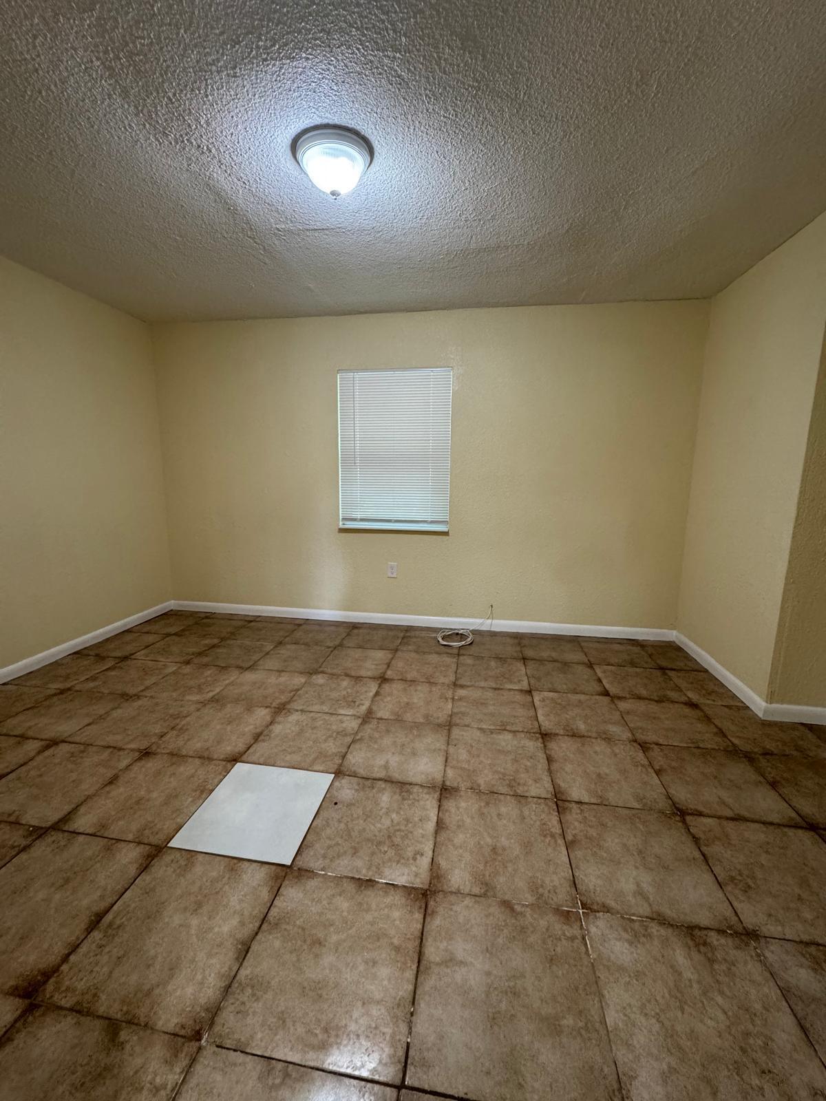 200 NW 14TH Street 5