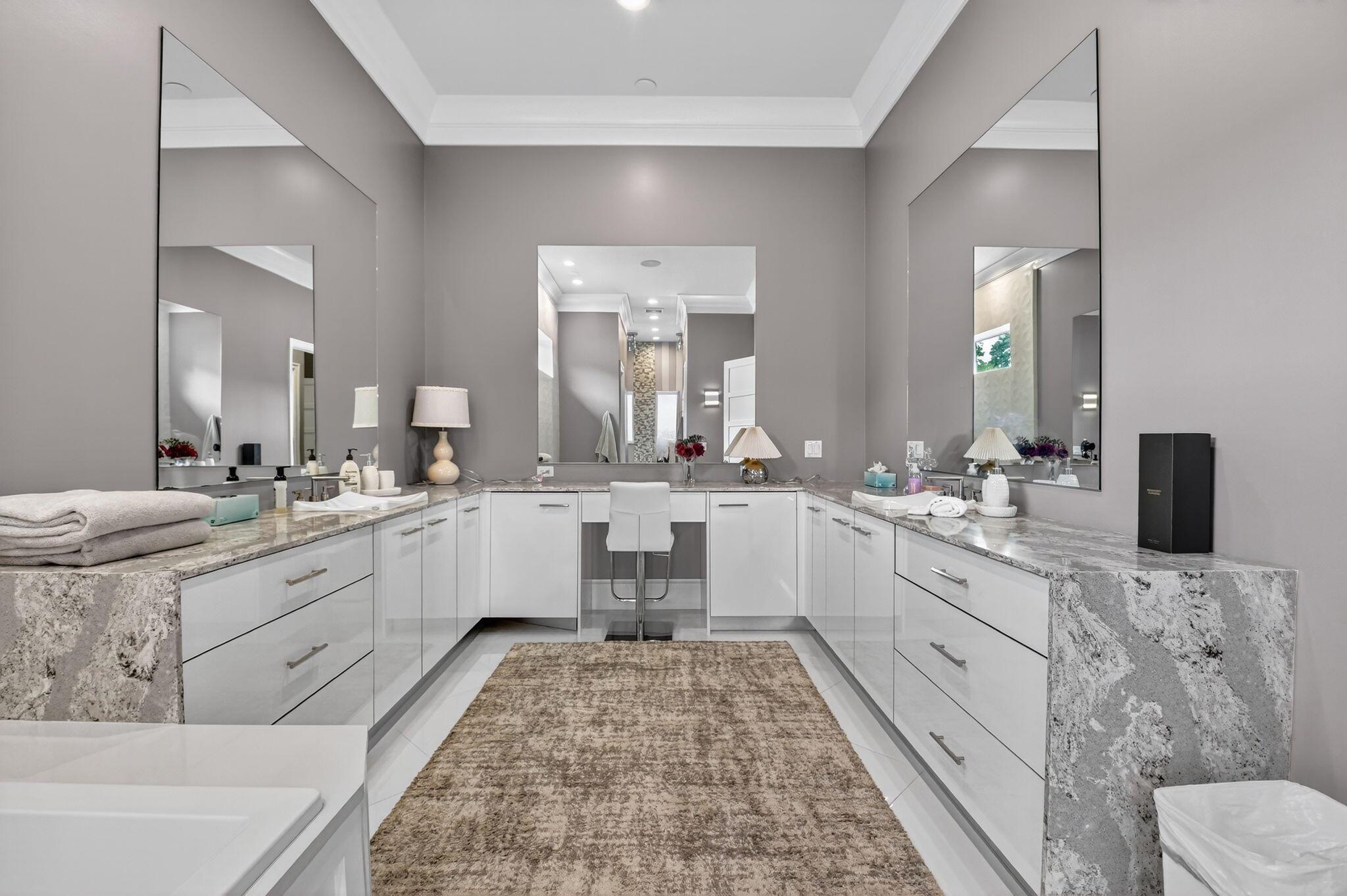 DELRAY DUNES - Residential