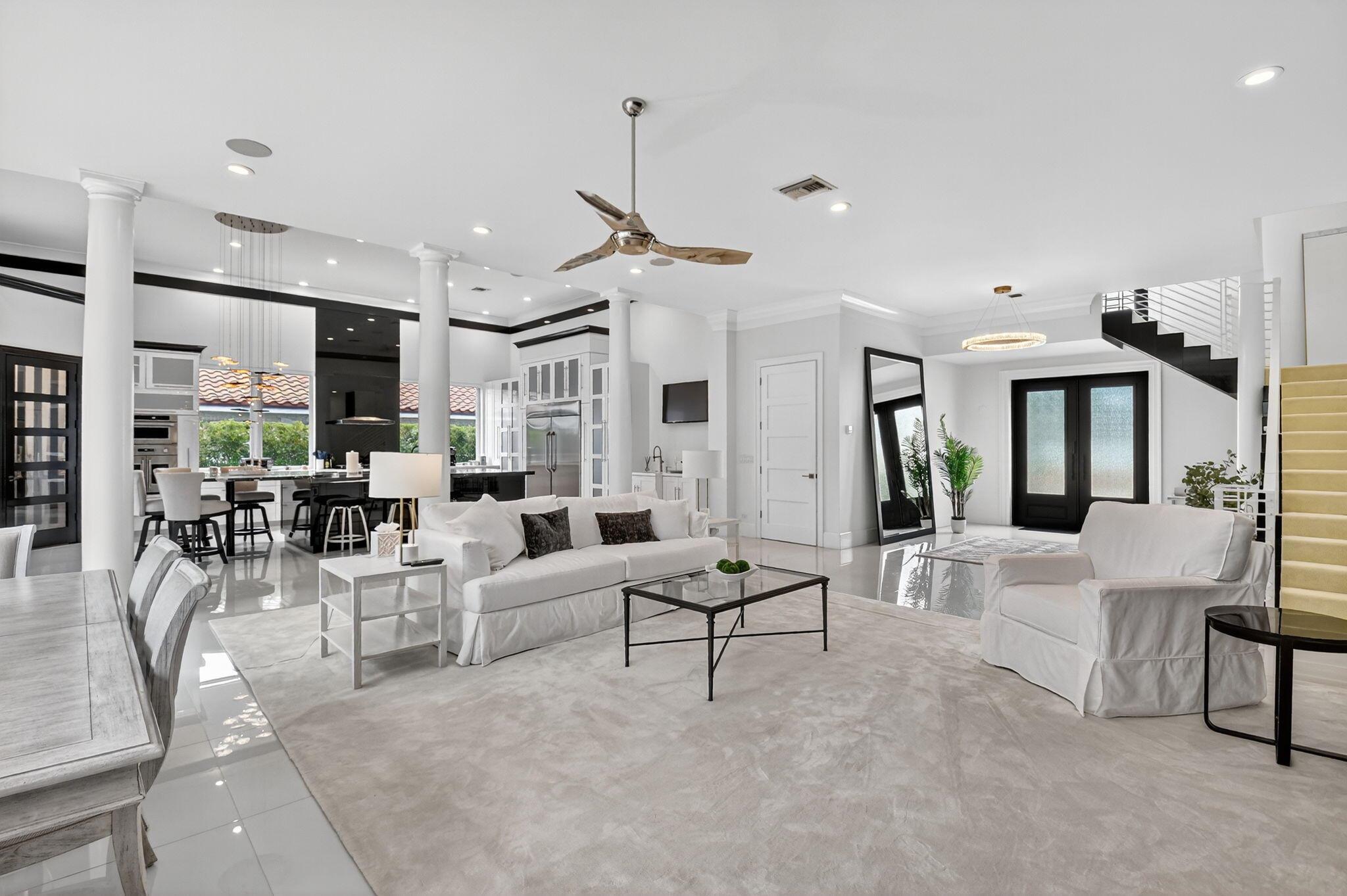 DELRAY DUNES - Residential