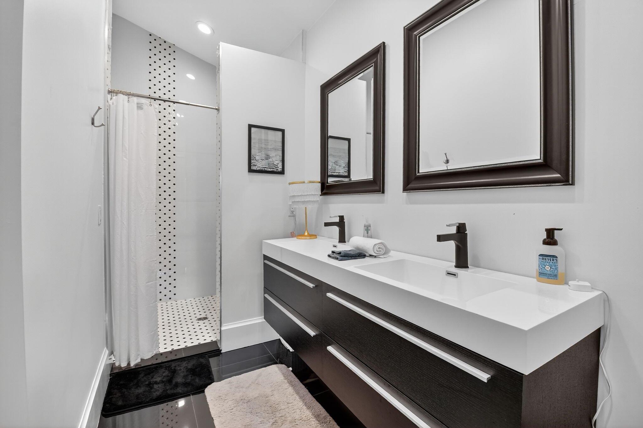 DELRAY DUNES - Residential