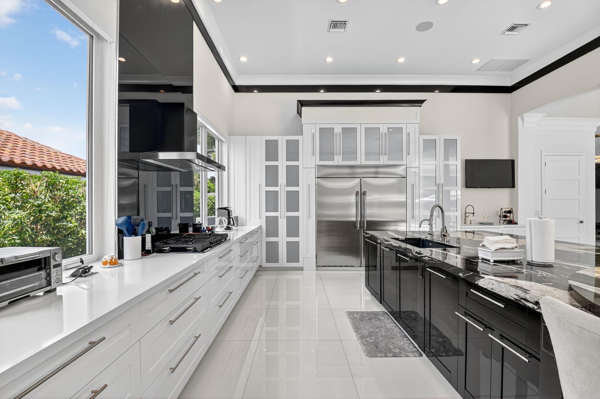 DELRAY DUNES - Residential