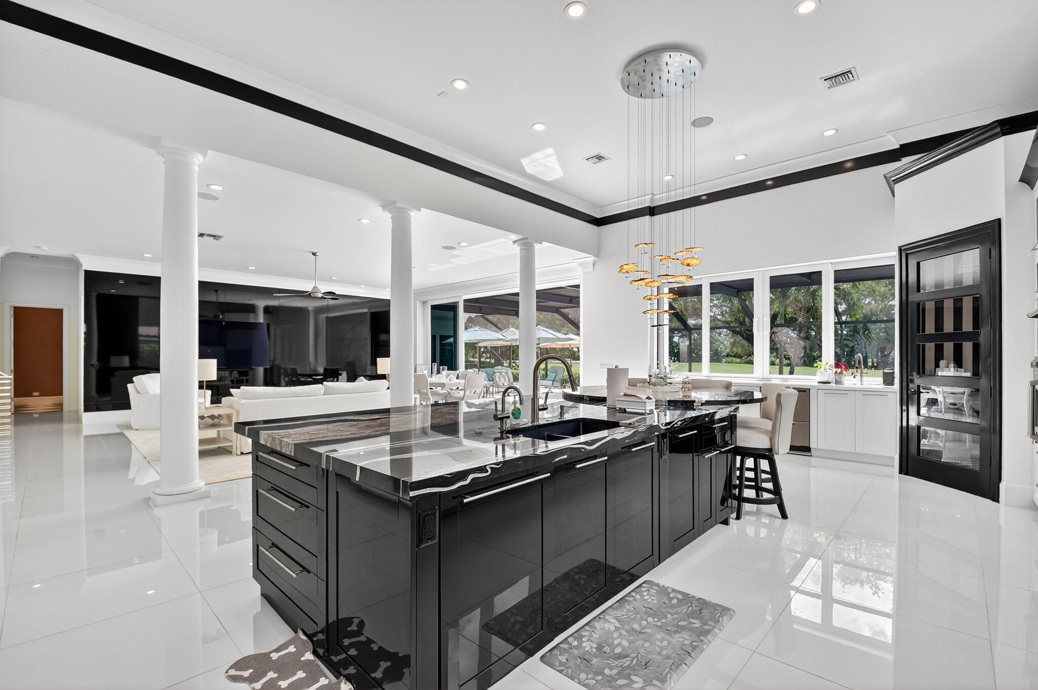 DELRAY DUNES - Residential