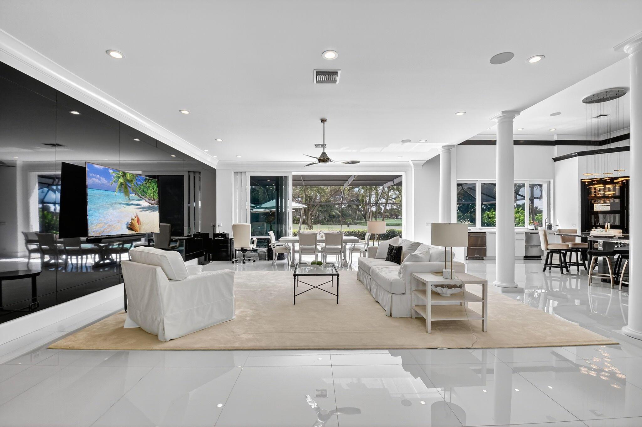 DELRAY DUNES - Residential