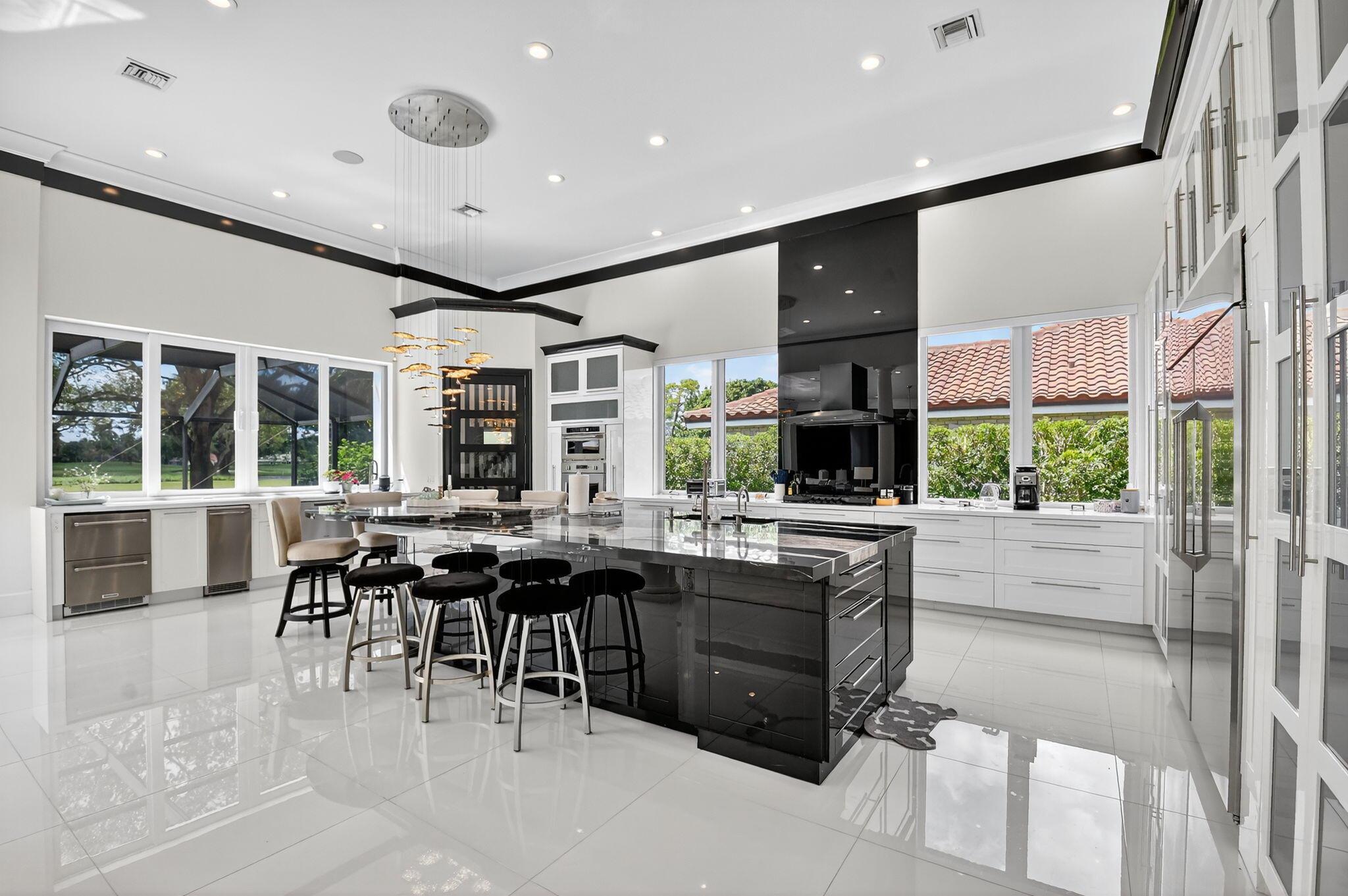 DELRAY DUNES - Residential