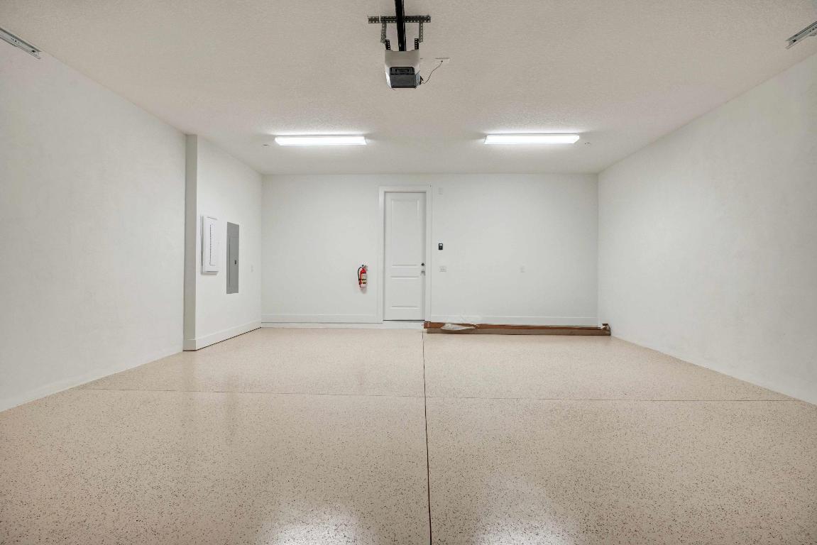 ALTON NEIGHBORHOOD - Residential Lease