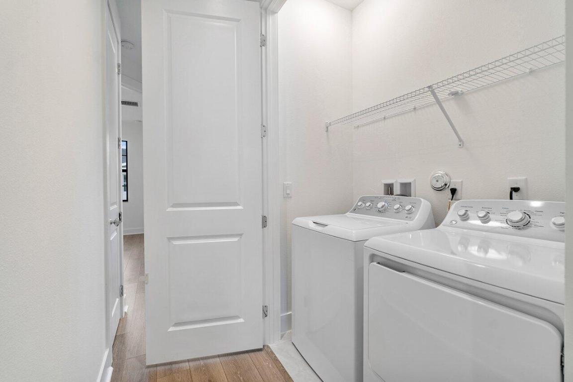 ALTON NEIGHBORHOOD - Residential Lease