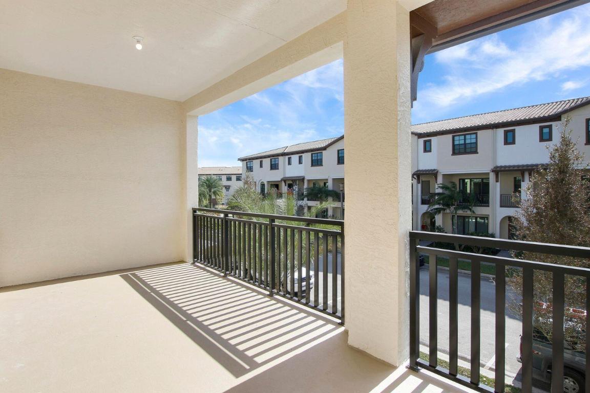 ALTON NEIGHBORHOOD - Residential Lease