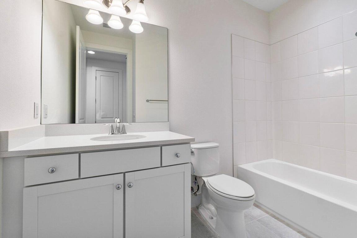 ALTON NEIGHBORHOOD - Residential Lease