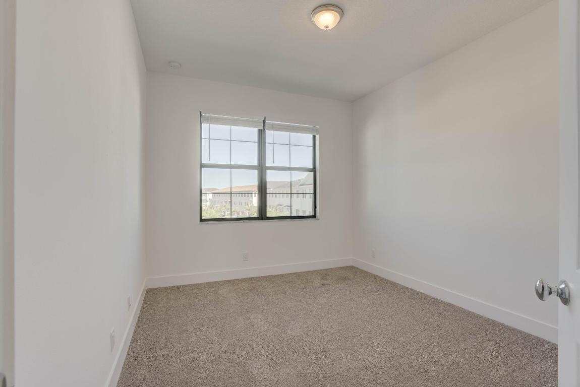 ALTON NEIGHBORHOOD - Residential Lease