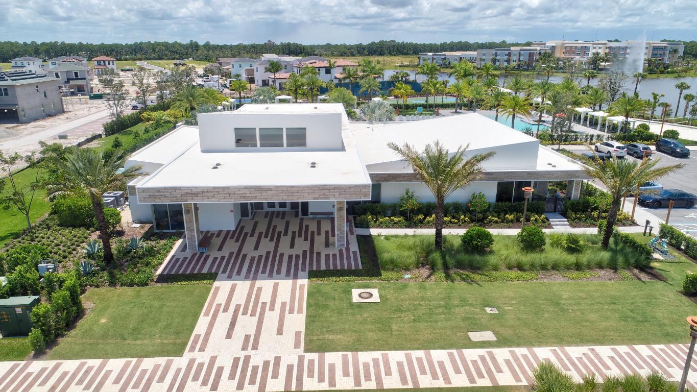 ALTON NEIGHBORHOOD - Residential Lease