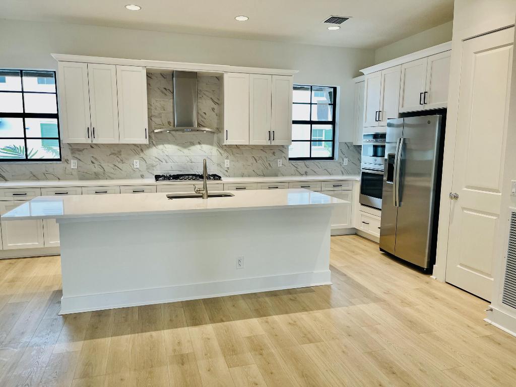 ALTON NEIGHBORHOOD - Residential Lease