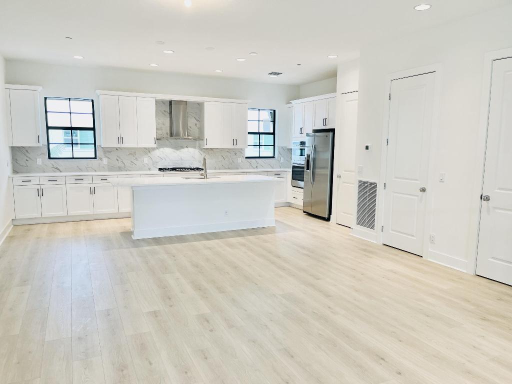 ALTON NEIGHBORHOOD - Residential Lease