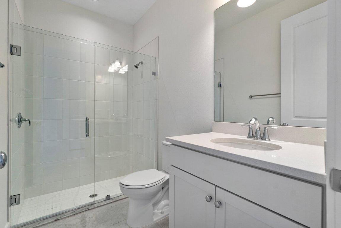 ALTON NEIGHBORHOOD - Residential Lease