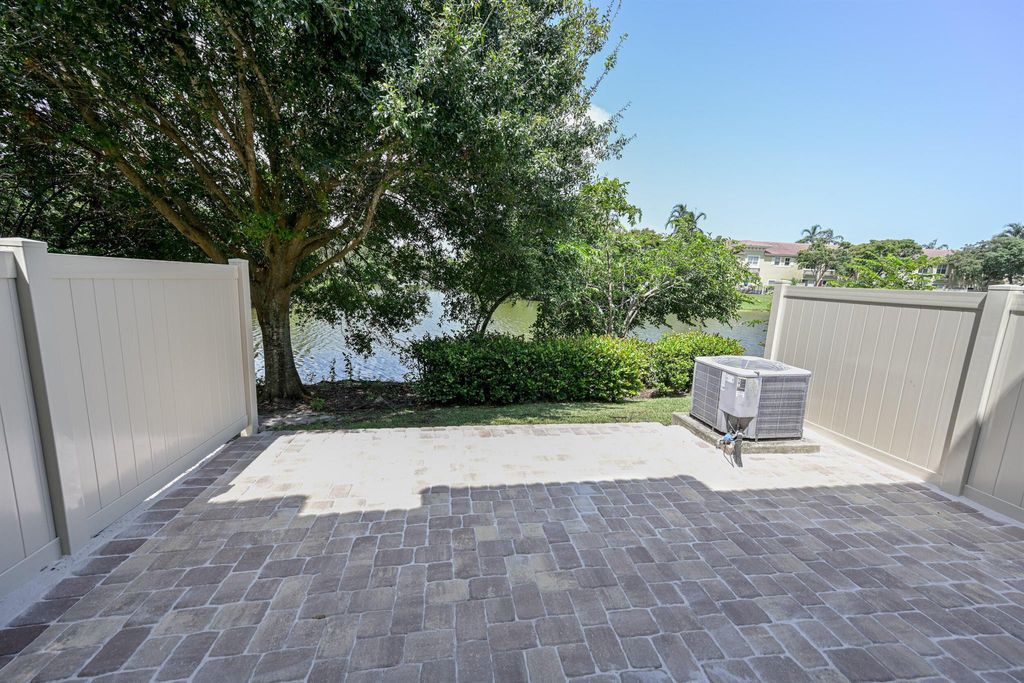 Photo of 297 Lake Monterey Circle, Boynton Beach, FL 33426 (MLS # R10948893)