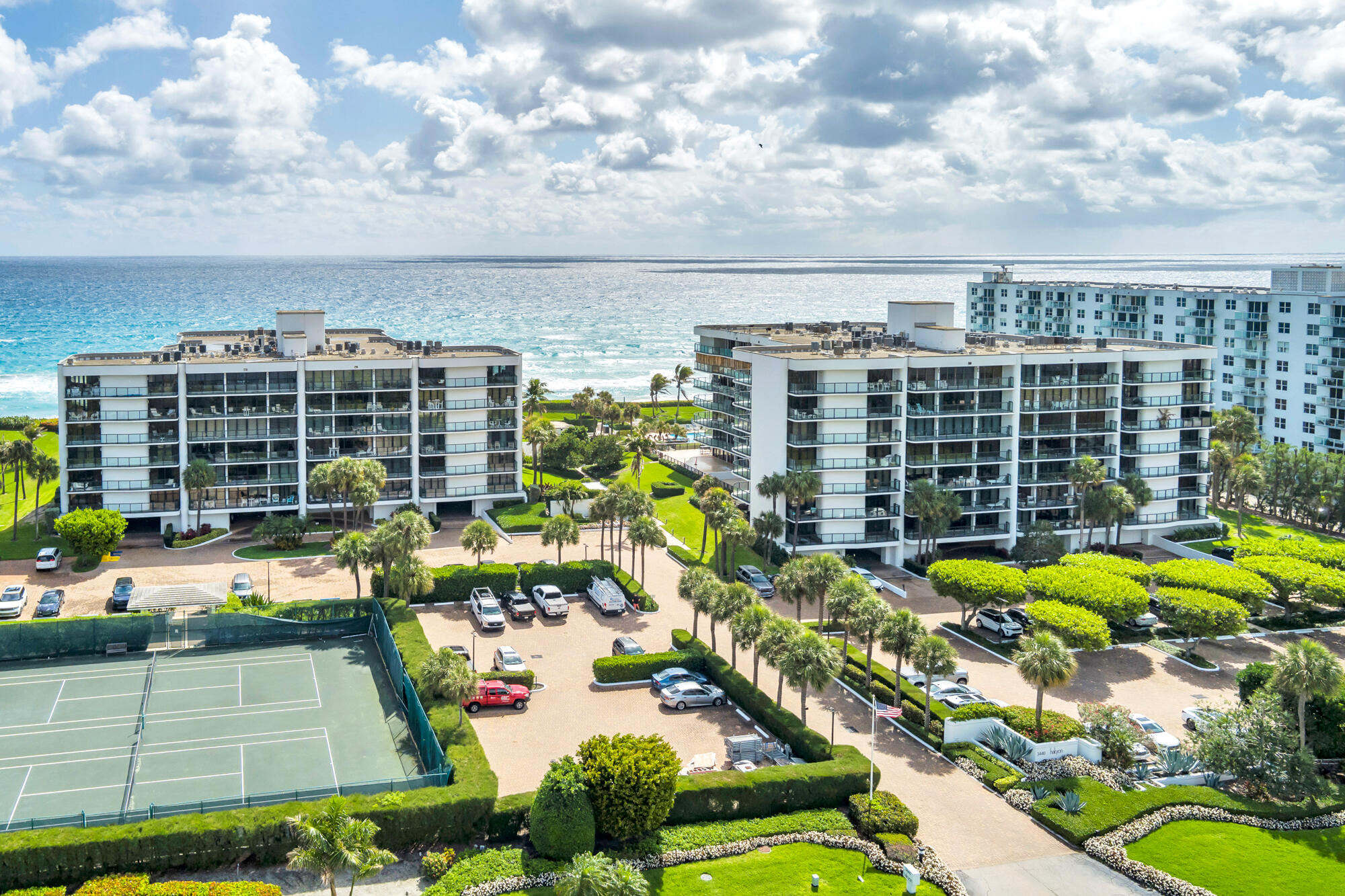 HALCYON OF PALM BEACH - Residential