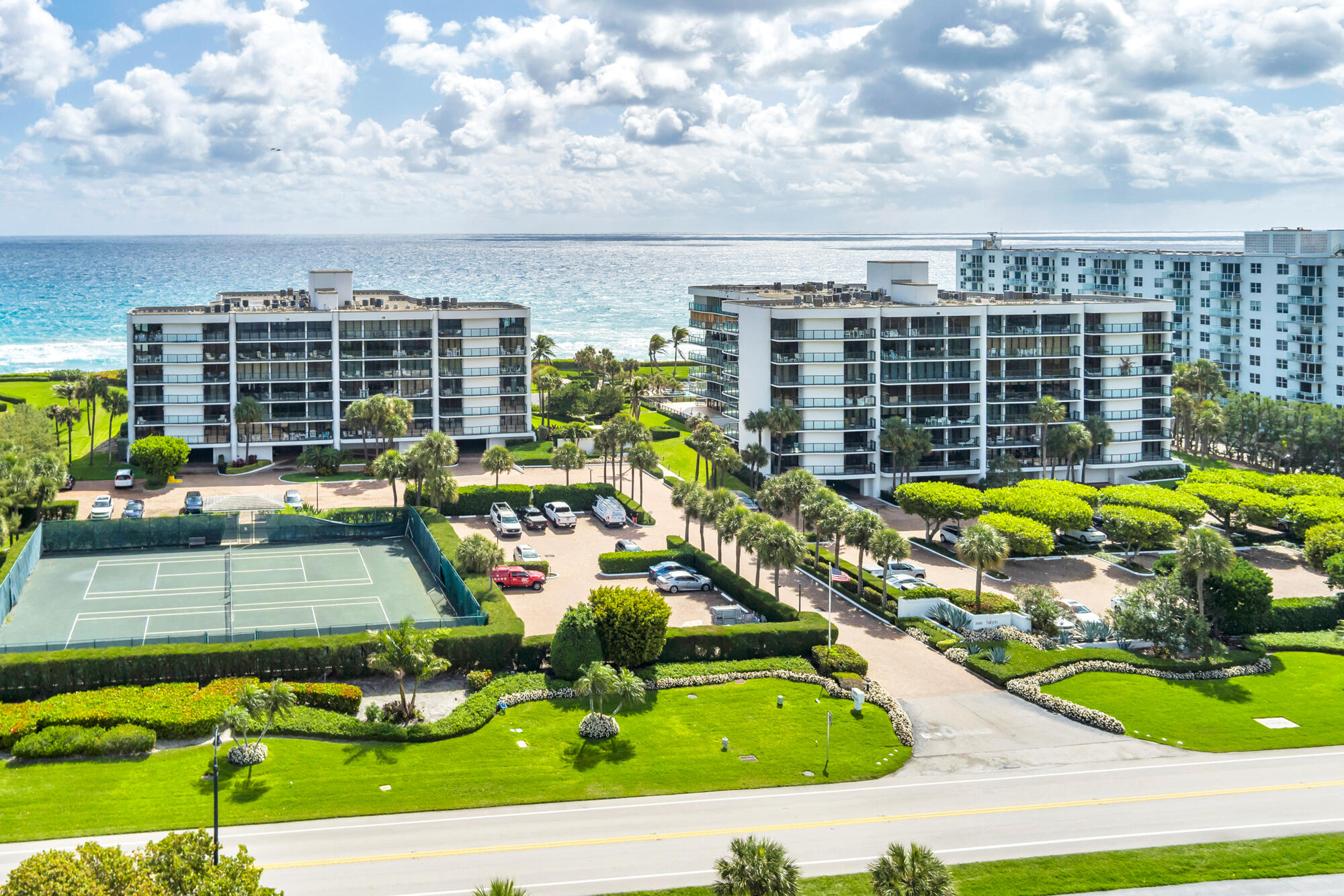 HALCYON OF PALM BEACH - Residential