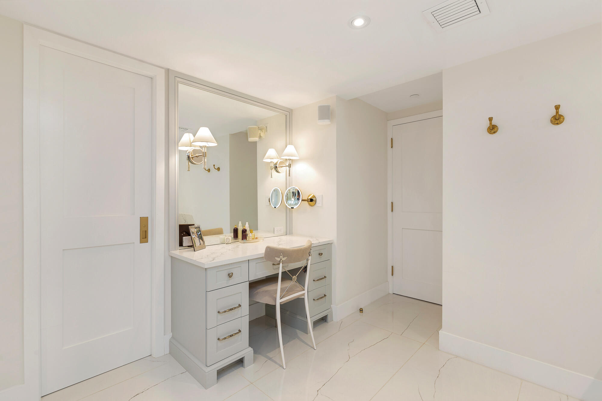 HALCYON OF PALM BEACH - Residential